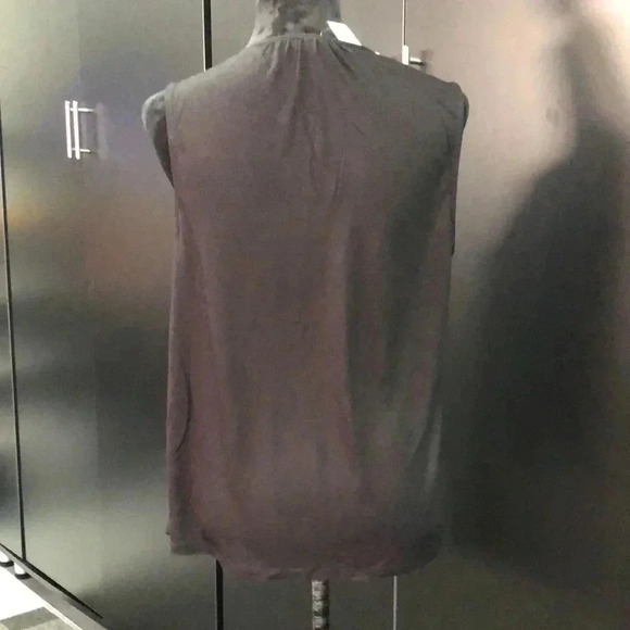 LOFT V-neck keyhole tie,cut out detail shoulder, sleeveless tunic,tank top - Picture 6 of 11